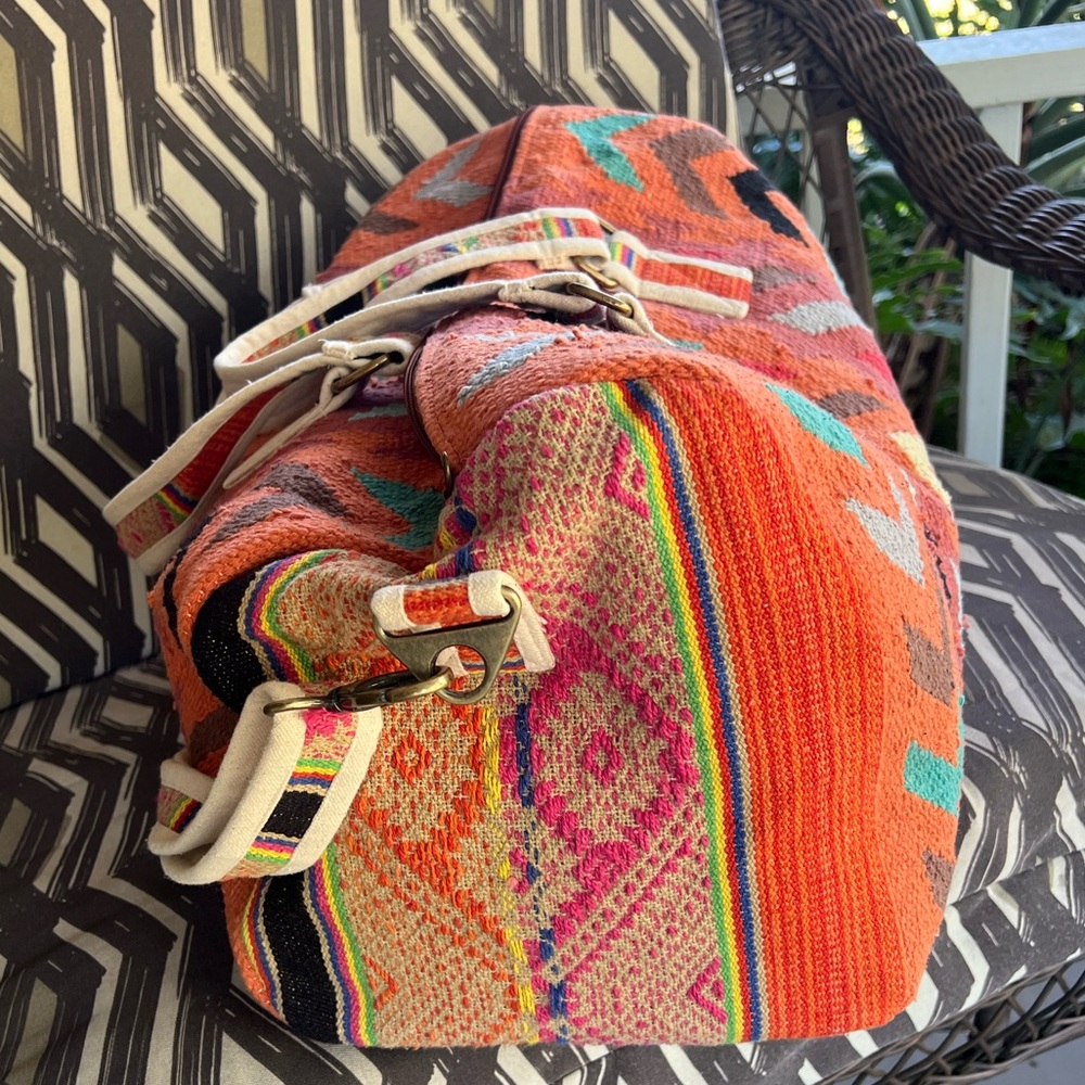 Panache Apparel Colorful Chevron Patterned Women's Bag - Picture 2 of 8